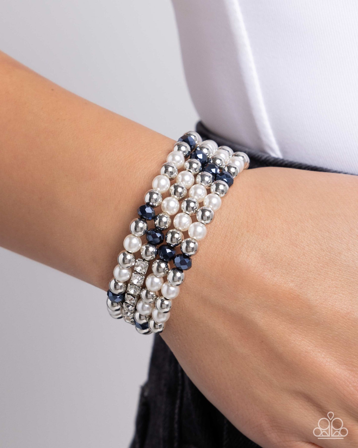 Paparazzi Accessories ❤️Serene Stack - Blue by Lady Sassy