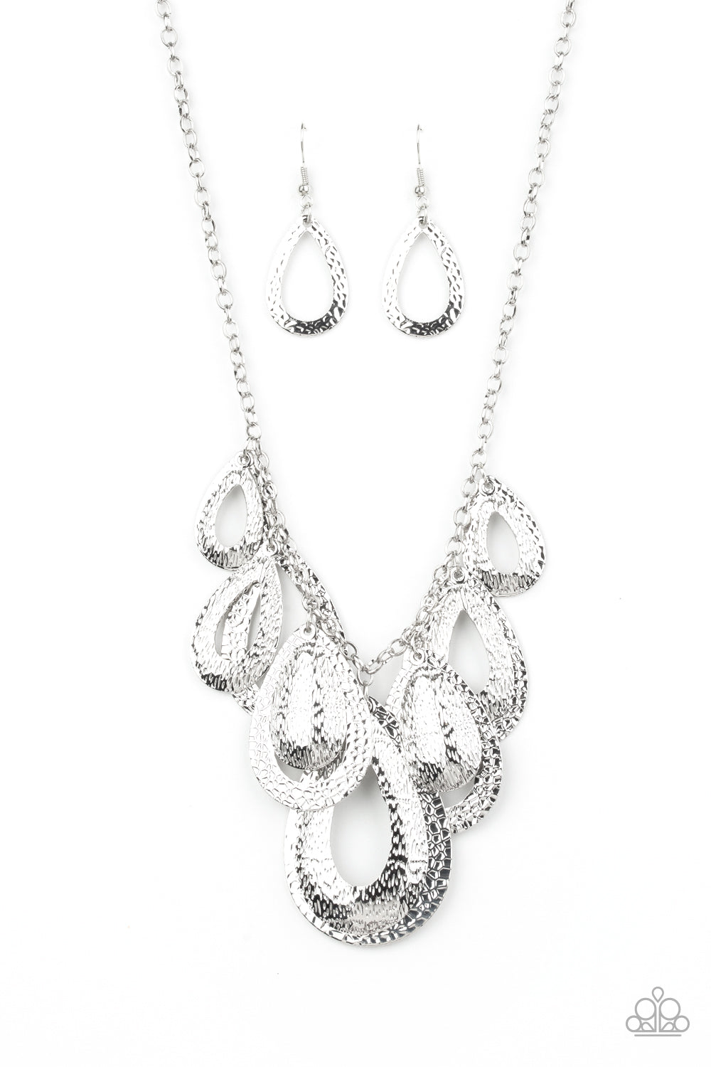 shop-sassy-affordable- teardrop-tempest-silver-paparazzi-accessories