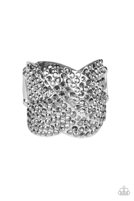 shop-sassy-affordable- scandalous-shimmer-silver-paparazzi-accessories