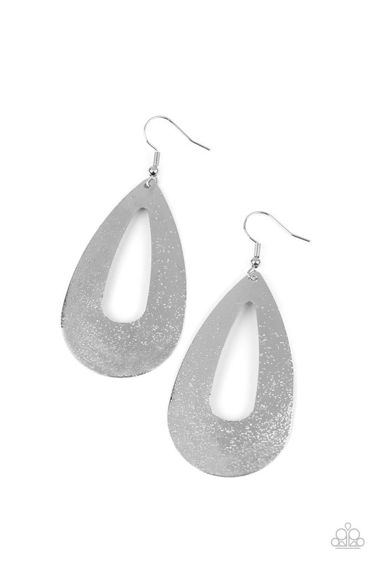 shop-sassy-affordable- hand-it-oval-silver-paparazzi-accessories