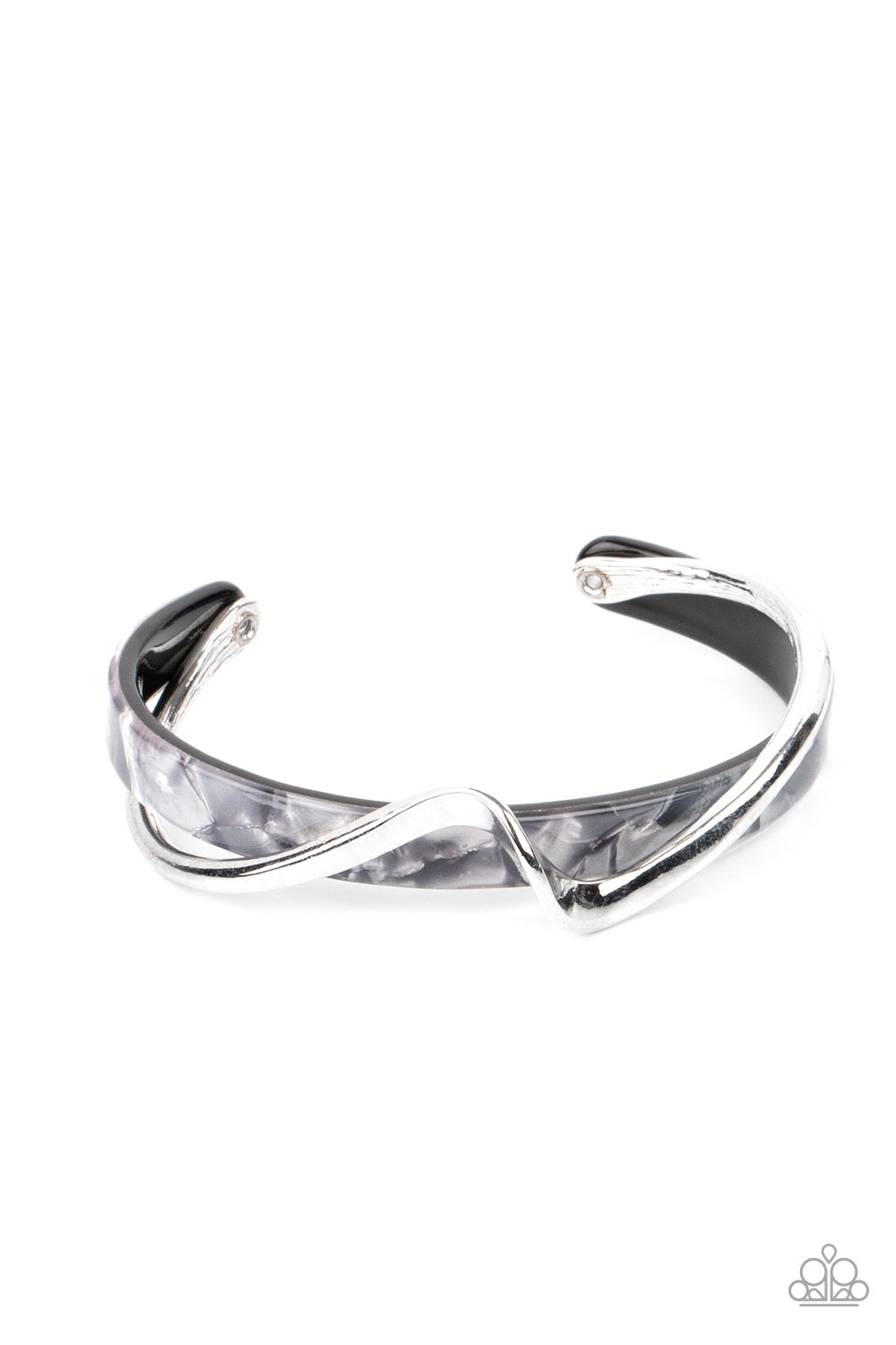 shop-sassy-affordable- craveable-curves-silver-paparazzi-accessories