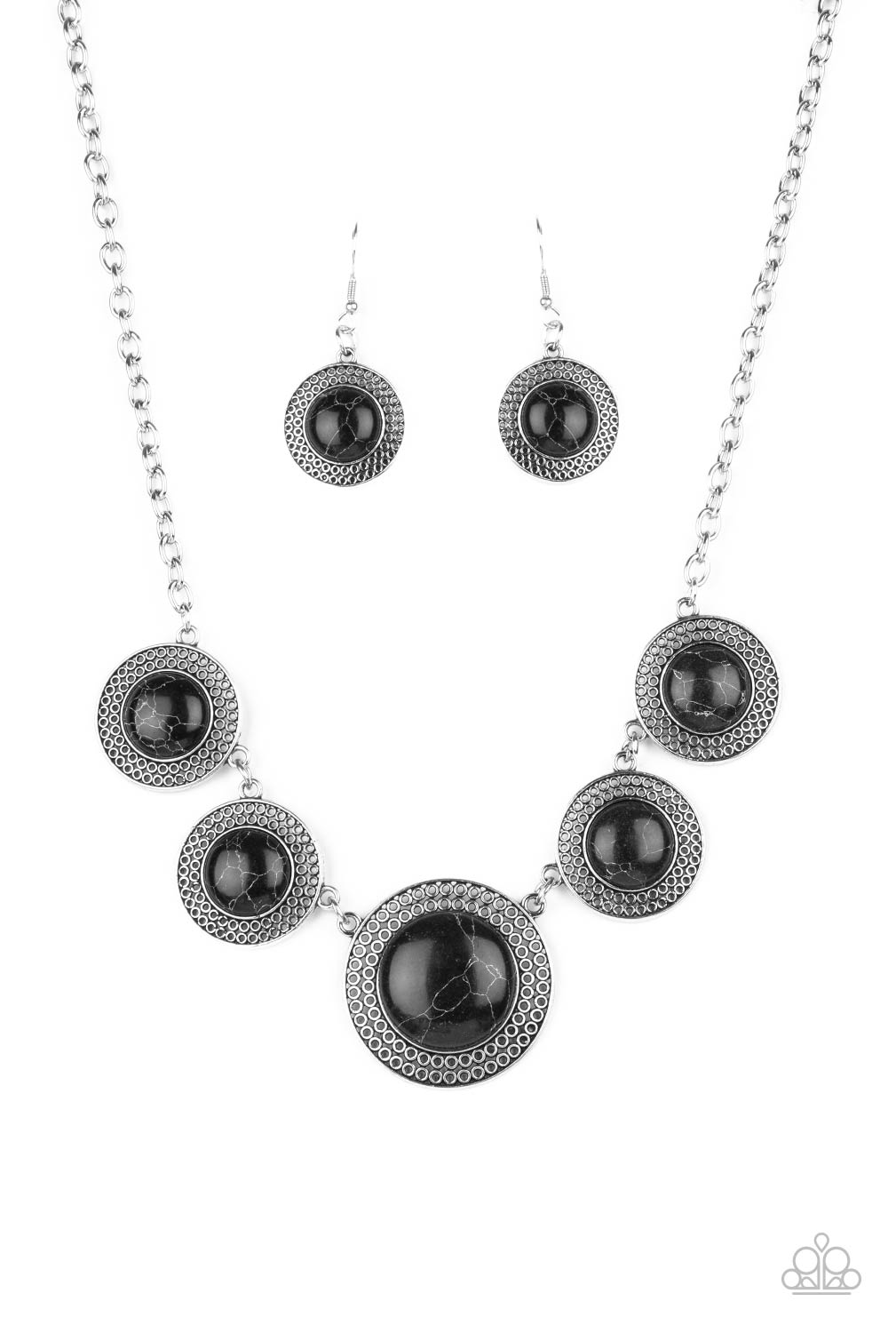 shop-sassy-affordable- circle-the-wagons-black-paparazzi-accessories